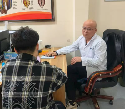 扬州市|男科医师高朋磊：守护男性健康，专业男科诊疗